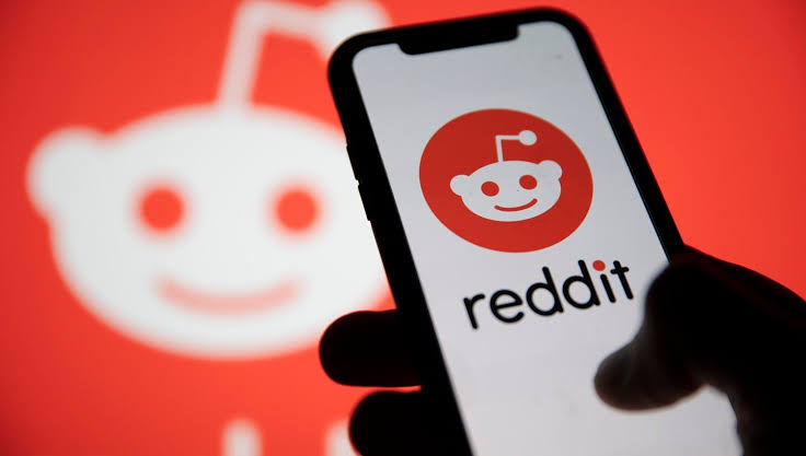 Best Chatbot Reddit: Popular AI Chatbots Discussed by Users